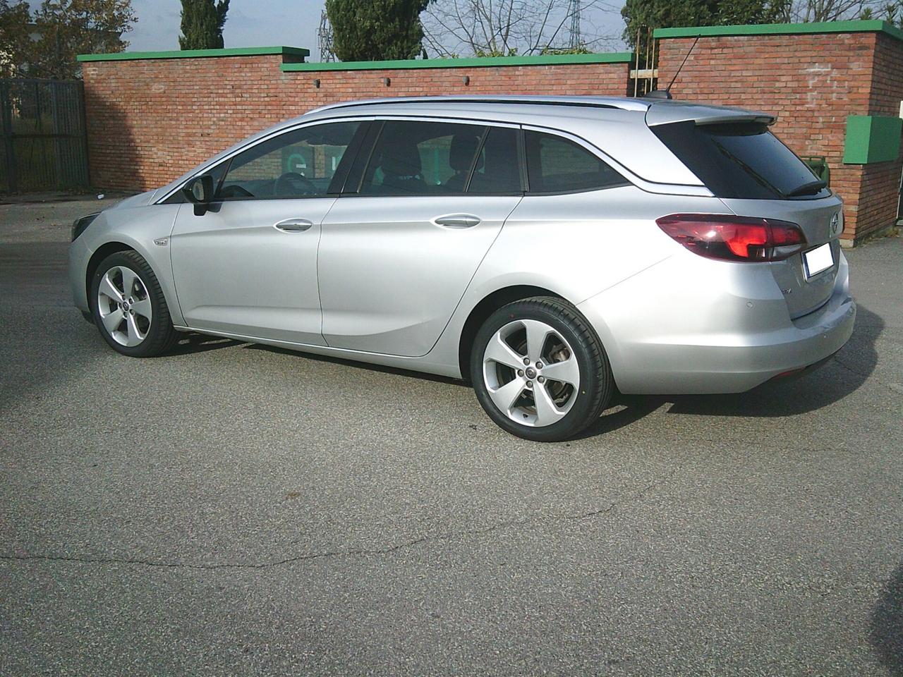 Opel Astra 1.5 CDTI 105 CV S&S Sports Tourer Business Elegance