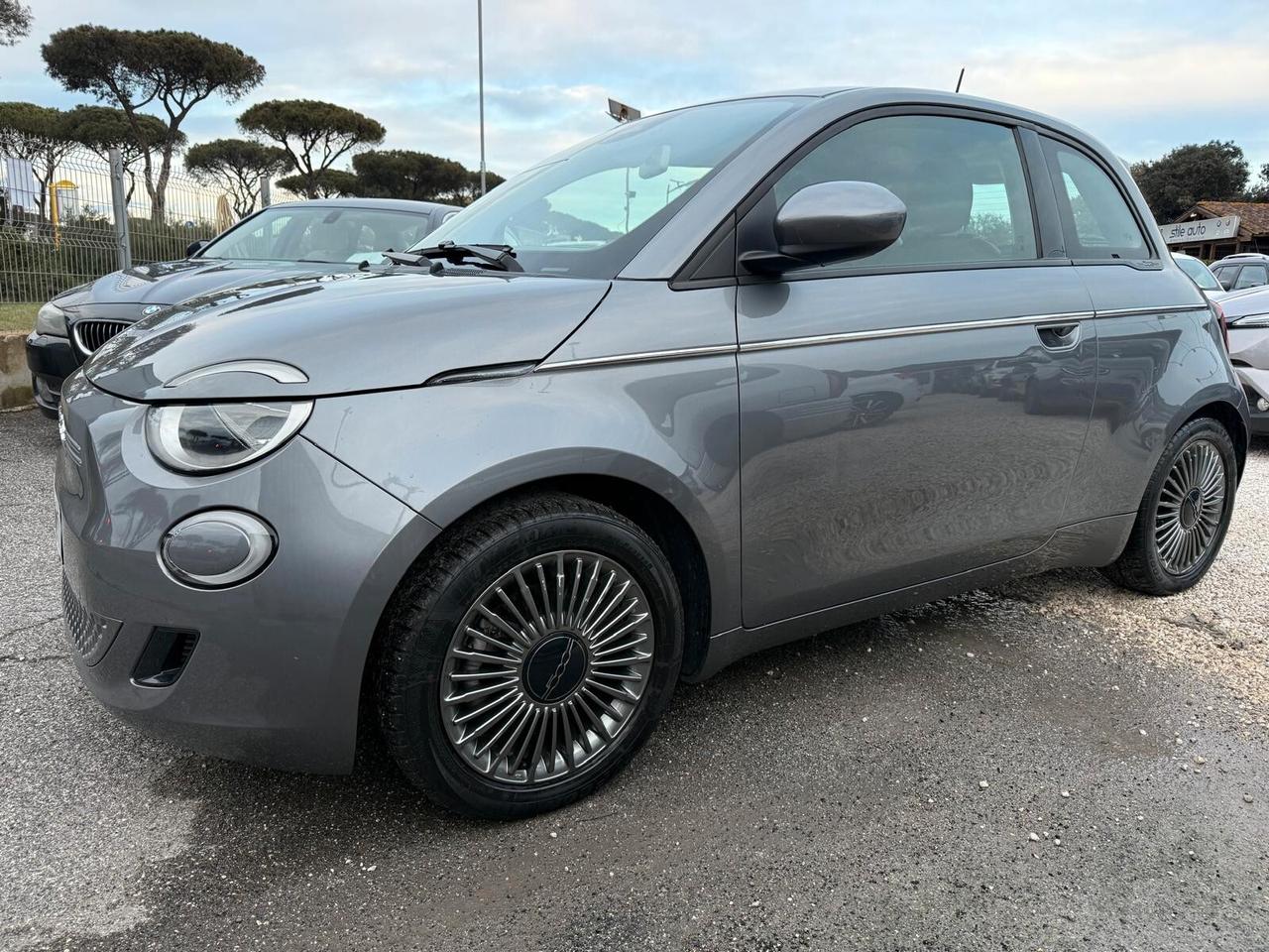 Fiat 500 500e Berlina 42 kWh Passion