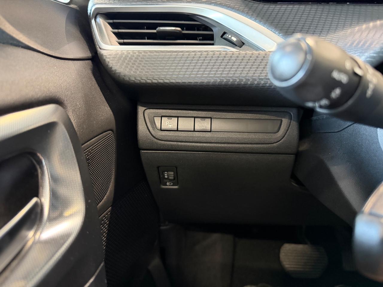 Peugeot 2008 PureTech Turbo 110 EAT6 S&S Black Matt