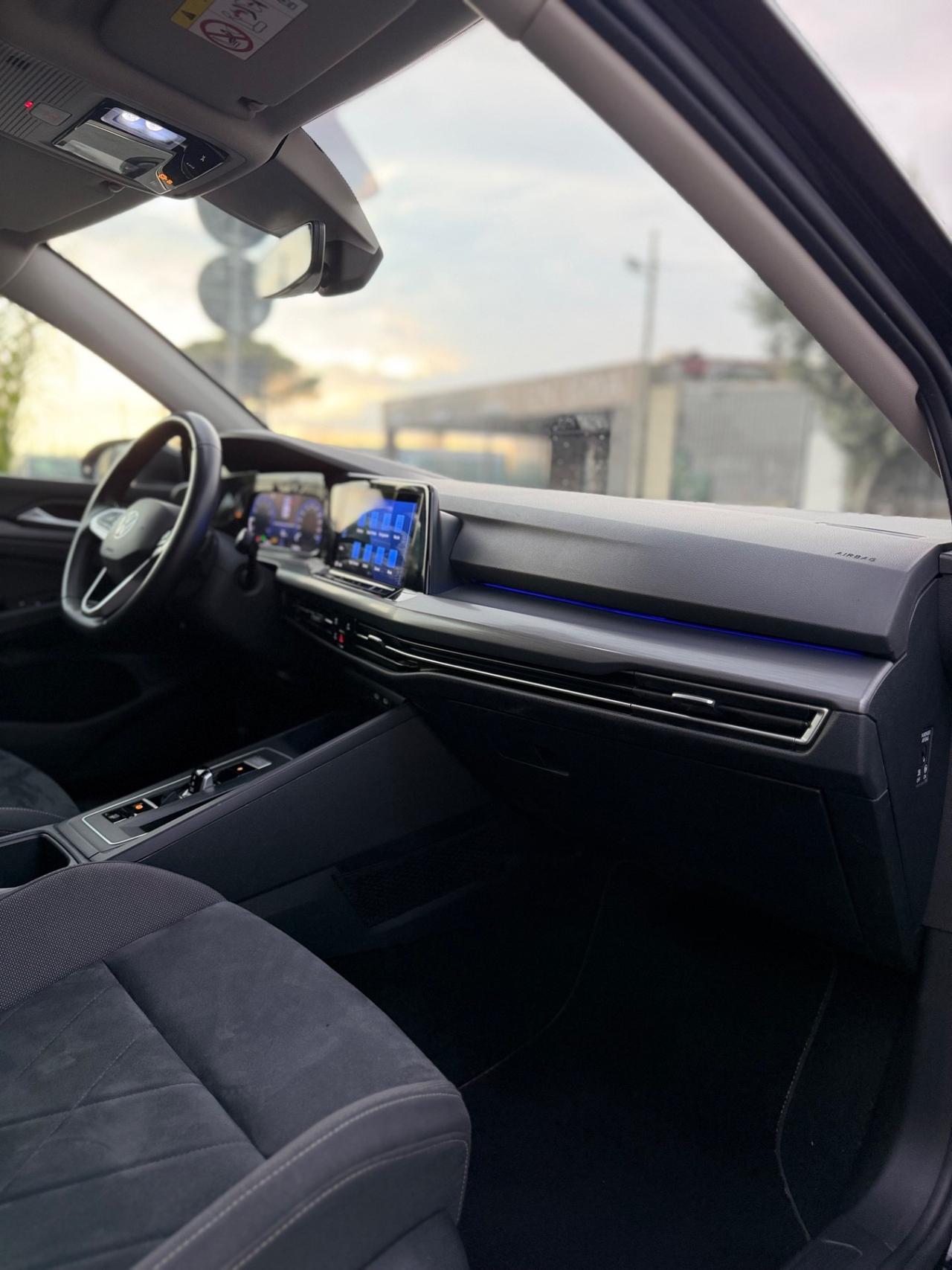 Volkswagen Golf 1.5 Style, Full Optional, Poltrone Massaggianti