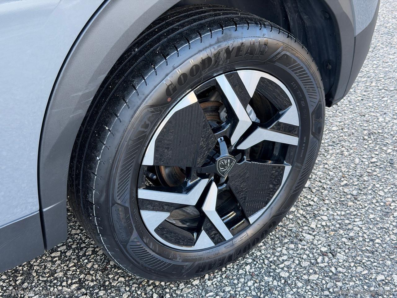 PEUGEOT 2008 PureTech 100 S&S Allure