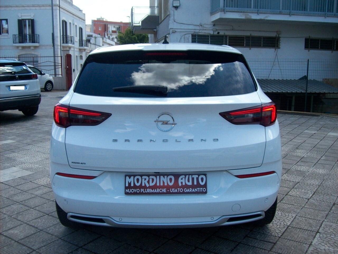 Opel Grandland 1.5 diesel Ecotec 130cv aut. Business Elegance