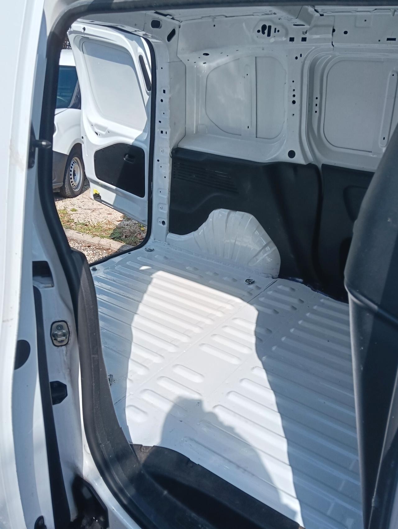 Opel combo 2020 1.5 euro6