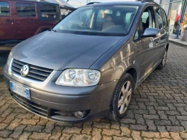 Volkswagen Touran 1.6 fsi