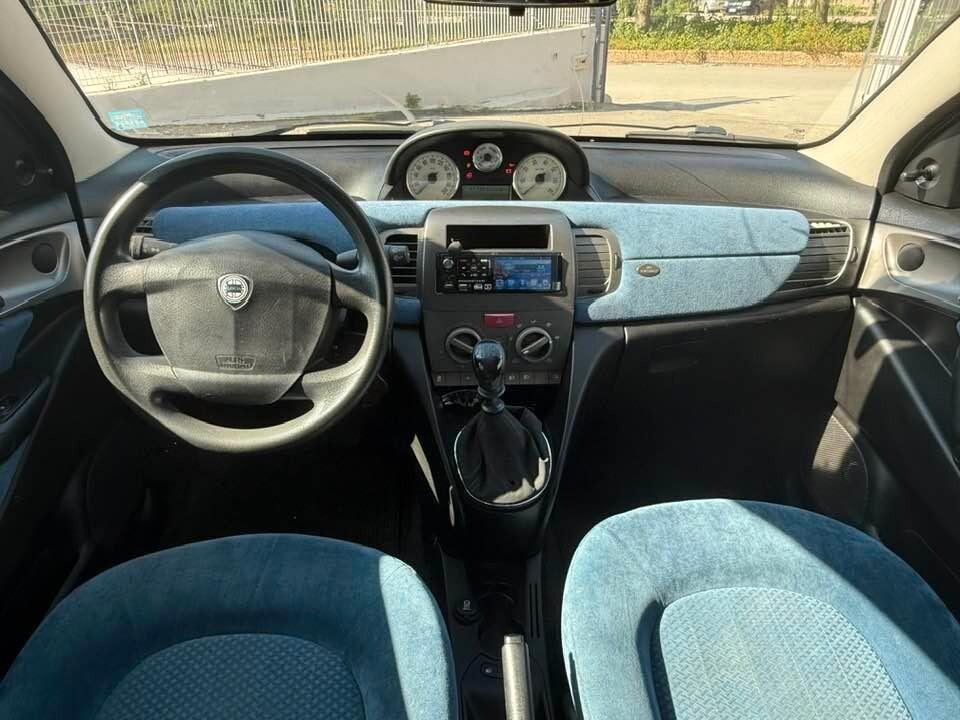 Lancia Ypsilon 1.2 Argento