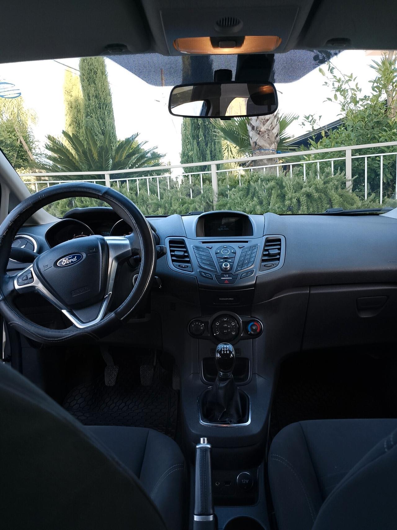 Ford Fiesta 1.2 60CV 5 porte Titanium