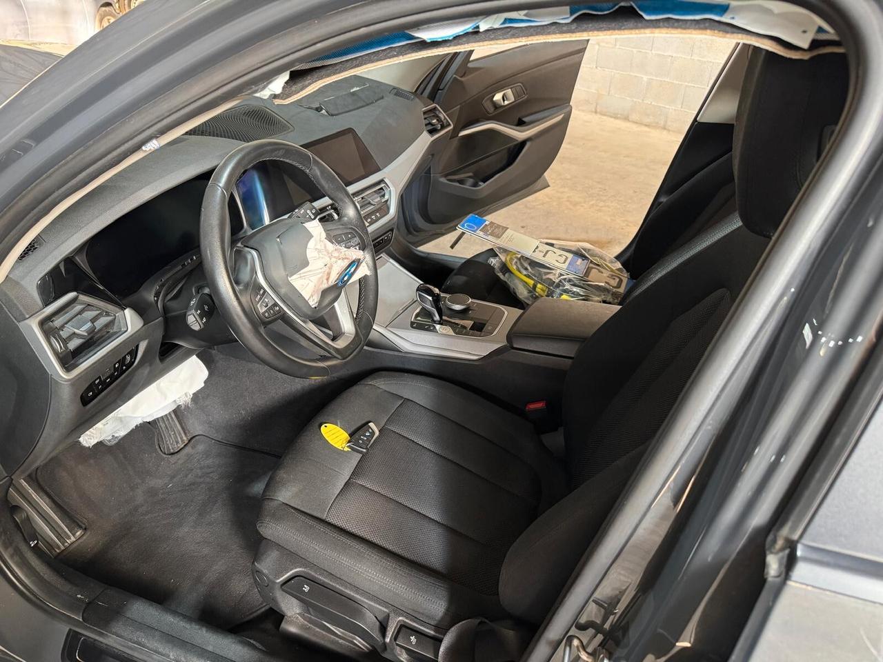 BMW 330 G21 330e Touring xdrive Business Advantage auto