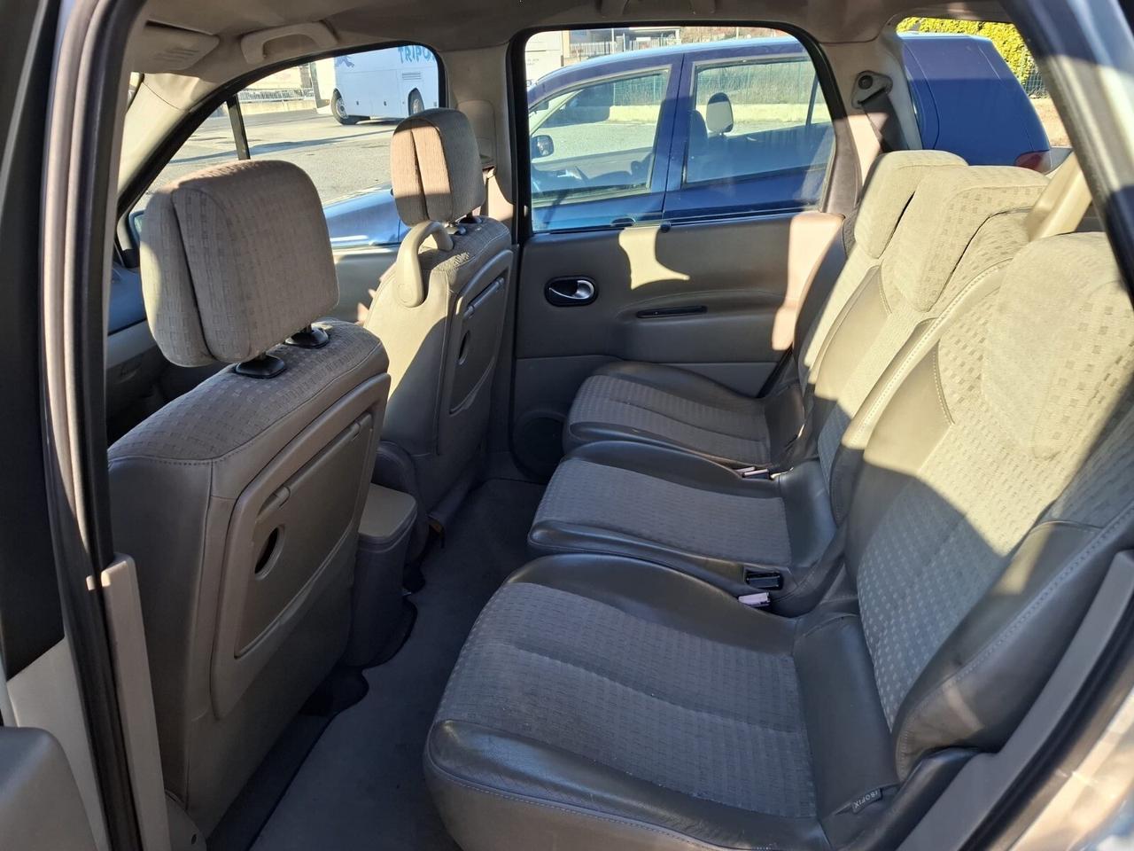 Renault Grand Scenic 1.9 dCi Exception 120 cv