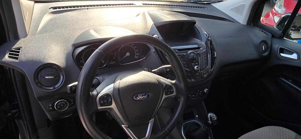 Ford Tourneo Courier 1.5 TDCI 75 CV Titanium