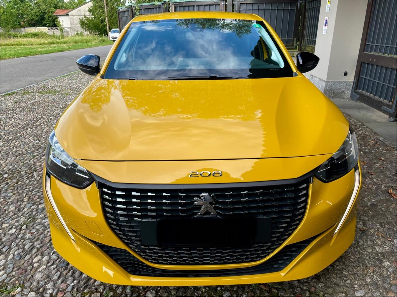 Peugeot 208 PureTech 1.2 Active *SOLO 27000 KM*