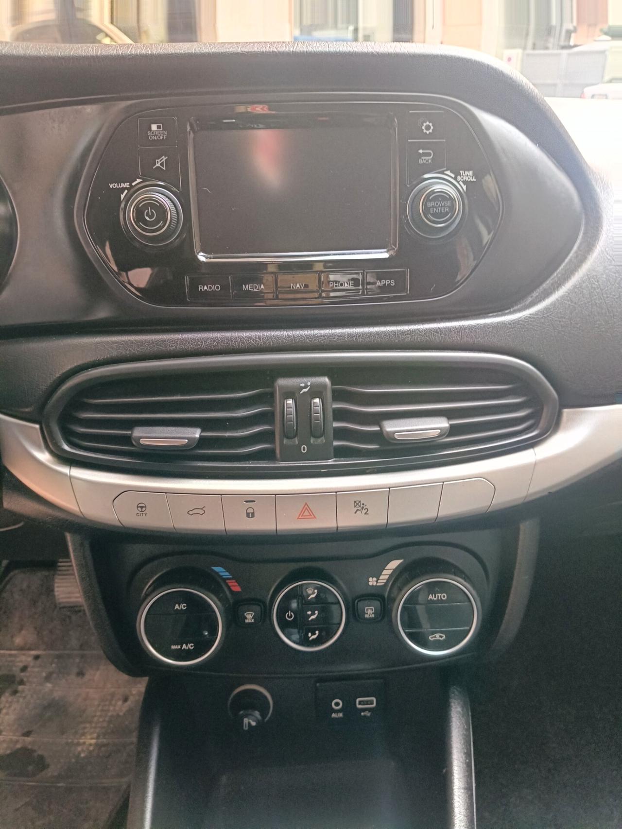 Fiat Tipo 1.6 MJT 120 CV OPENING EDITION-UNIPRO-Euro8350