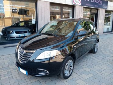 Lancia Ypsilon 0.9 TwinAir 85 CV 5 porte Metano Ecochic