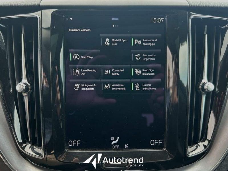 Volvo XC60 B4 197+14 CV AWD Automatica NAVI TETTO LED Momentum Pro
