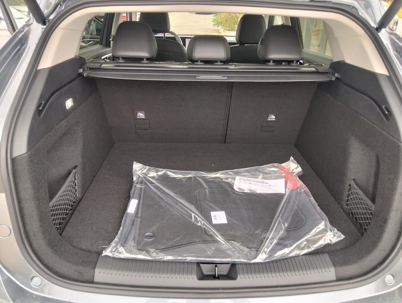 Mg HS HEV Luxury 224CV KM 0 7 ANNI GARANZIA UFFICIALE