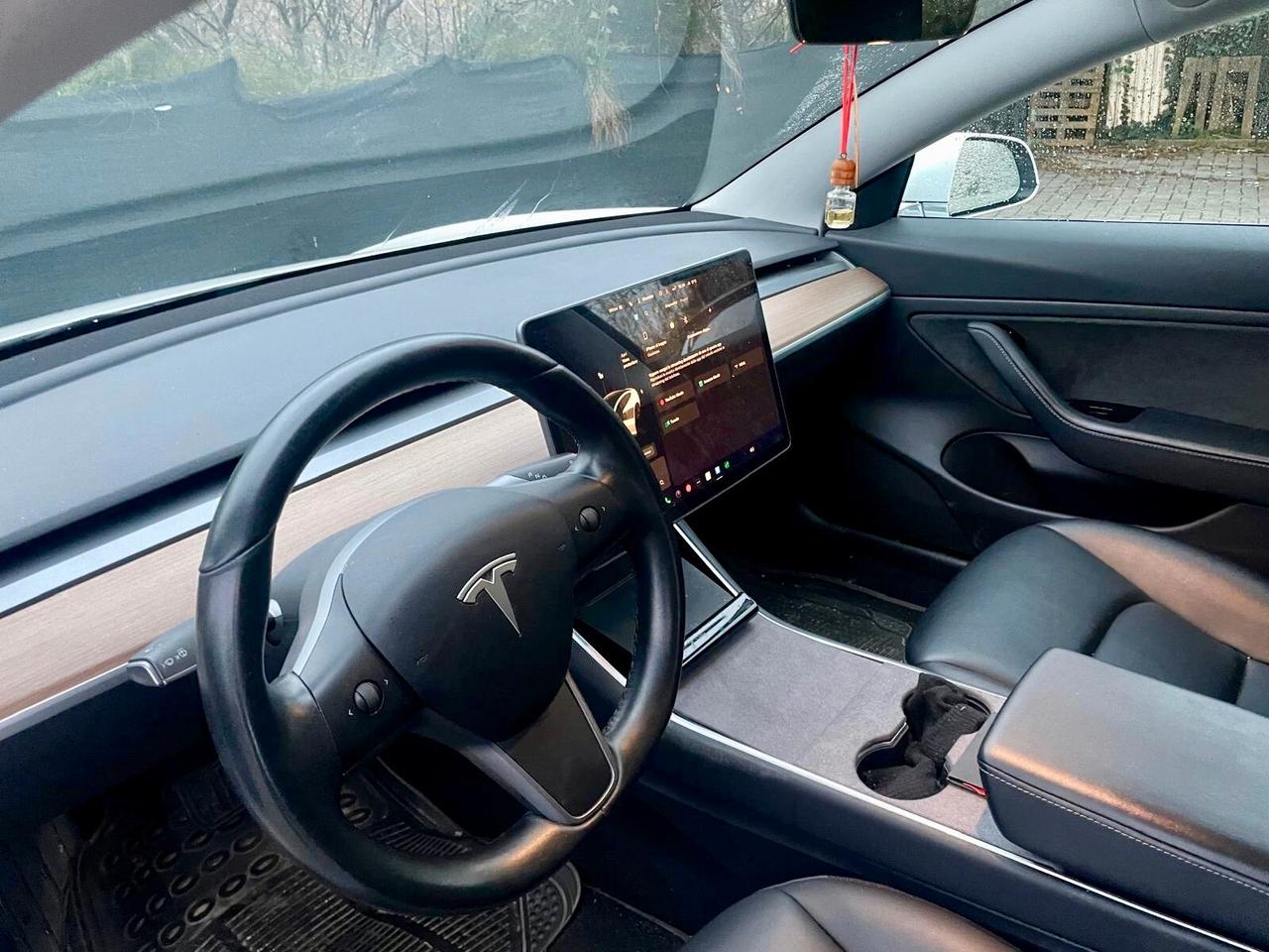 Tesla Model 3 Standard RWD Plus