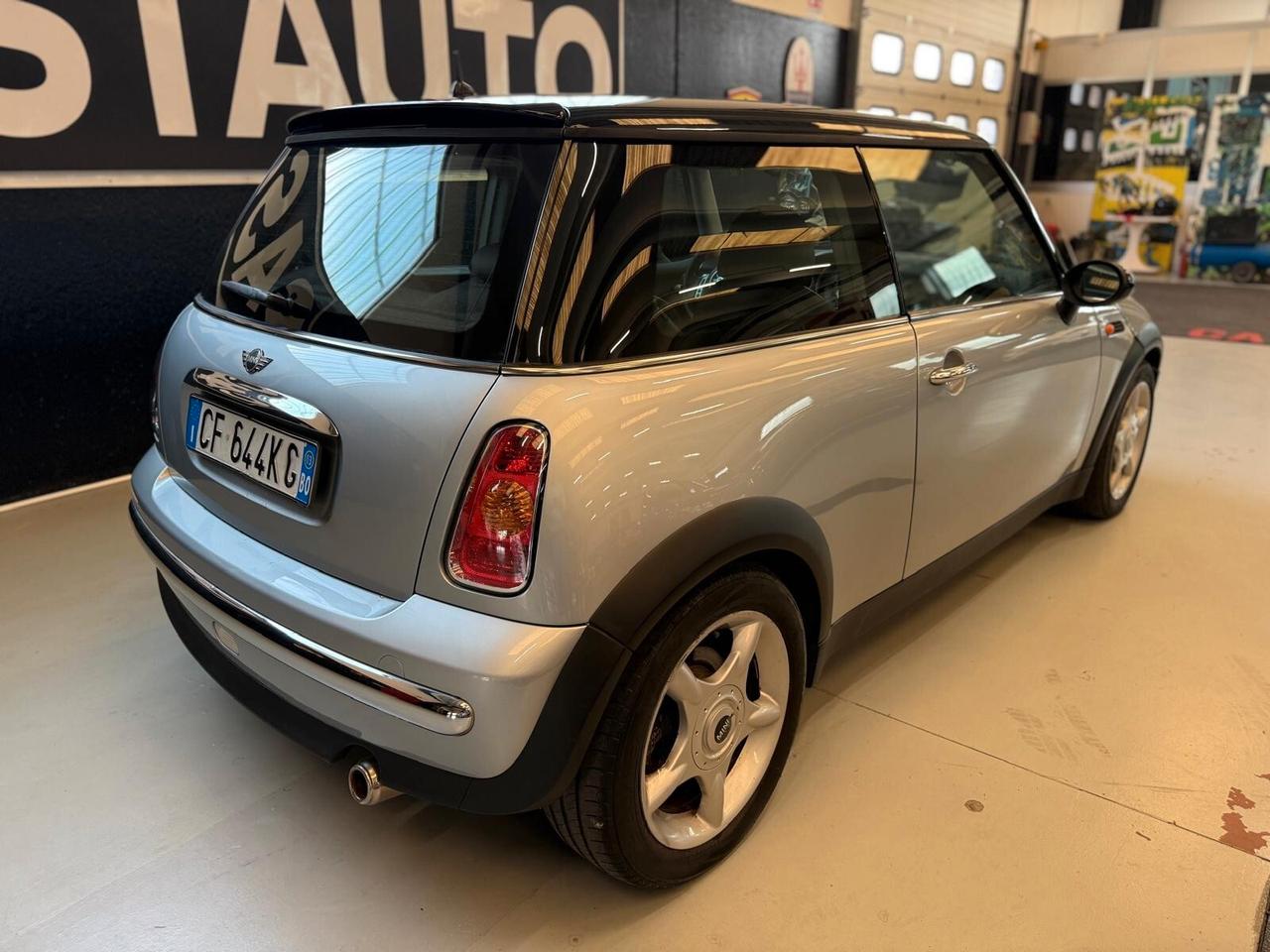 Mini Cooper 1.6 16V asi