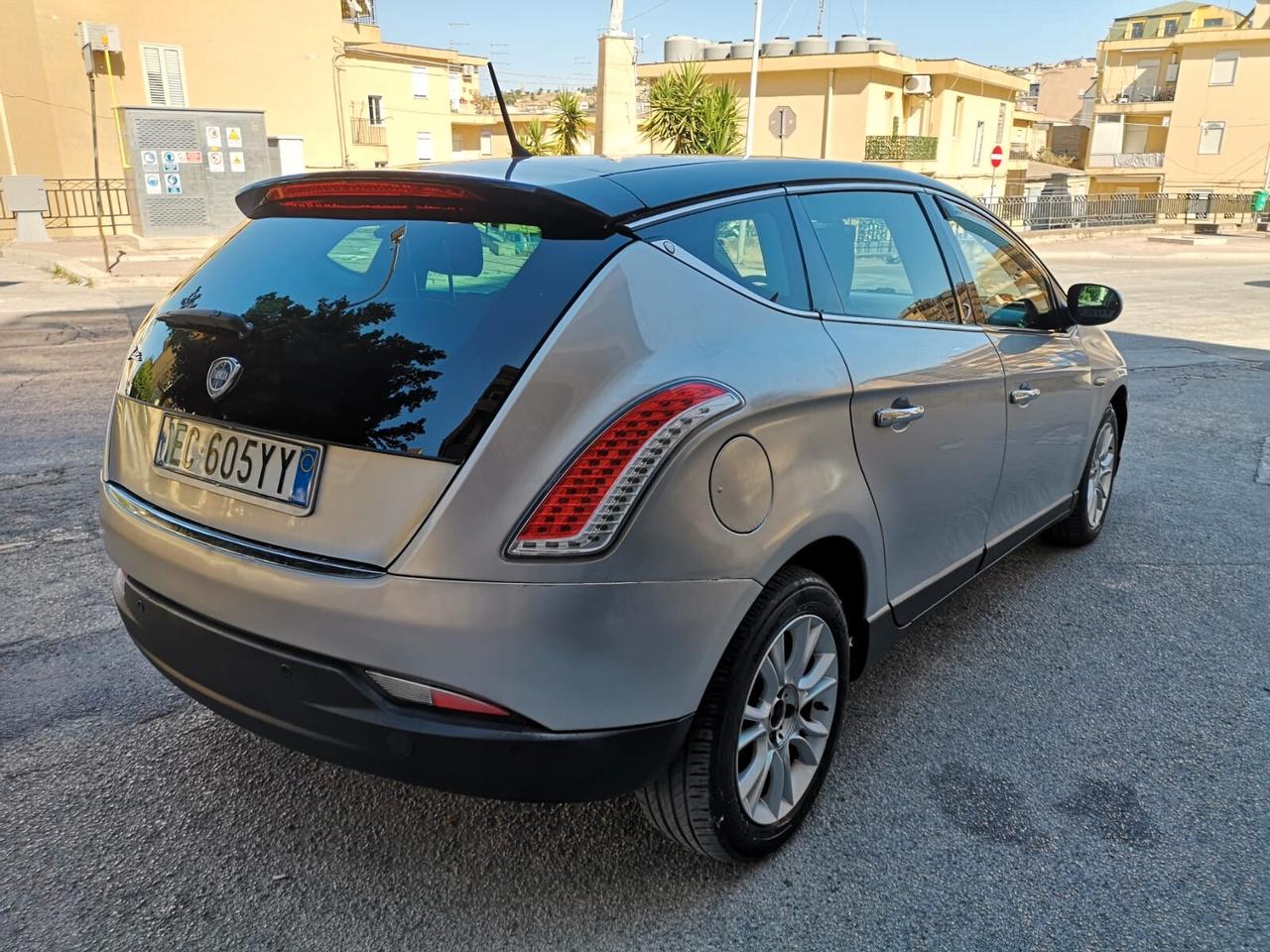 Lancia Delta 1.6 MJT 120 CV DPF Platino