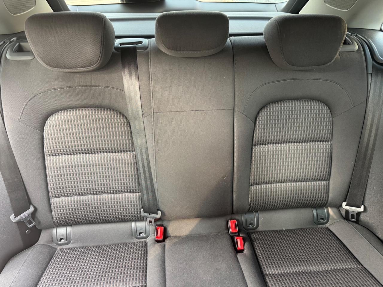 Audi Q3 2.0 TDI 4X4 neopaten garanzia 12 mesi