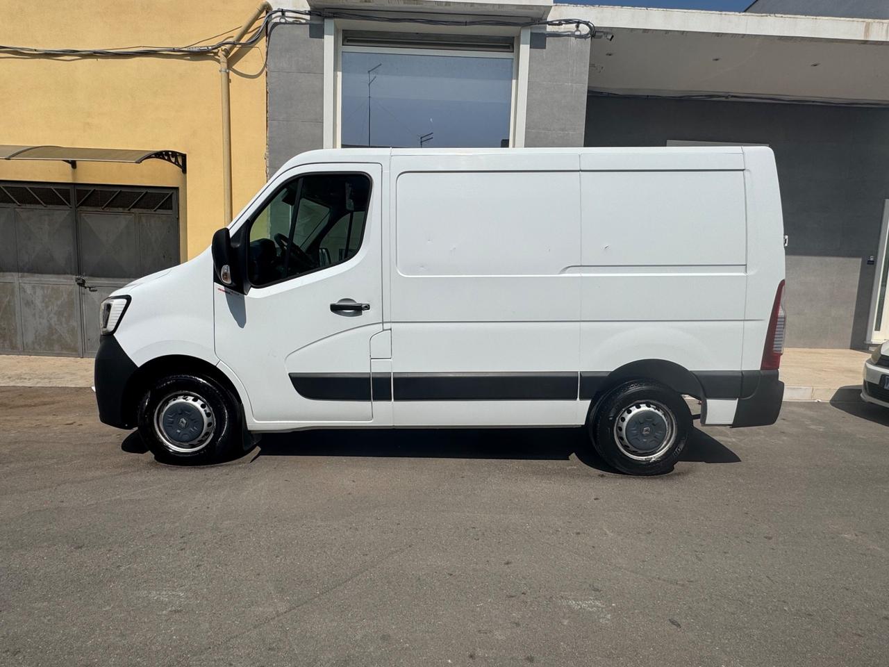 Renault Master T28 2.3 tdi 135 cv ice