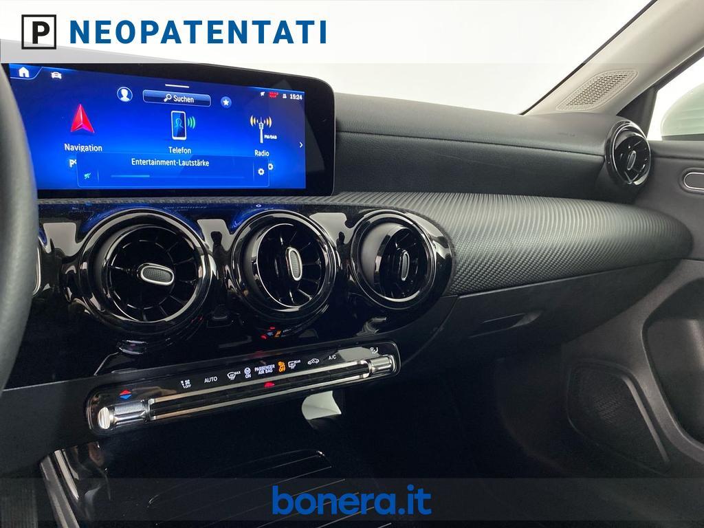Mercedes Classe A 180 180 D Advanced 8G-DCT