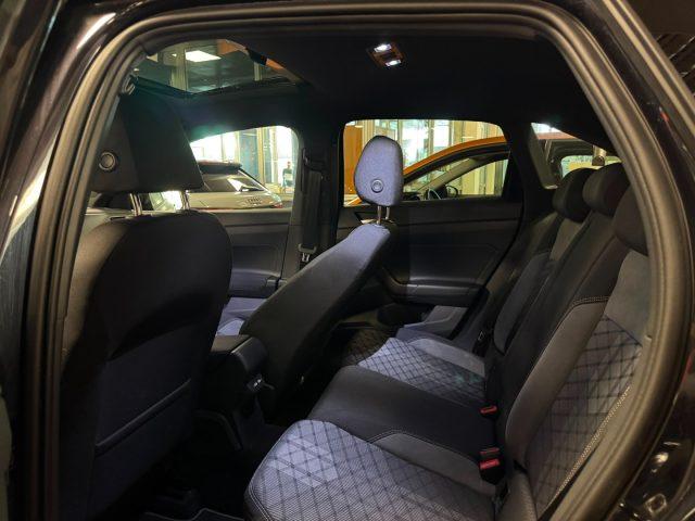 VOLKSWAGEN Taigo 1.0 TSI DSG R-Line 18" C/GRIMALDI SPECIAL DAY