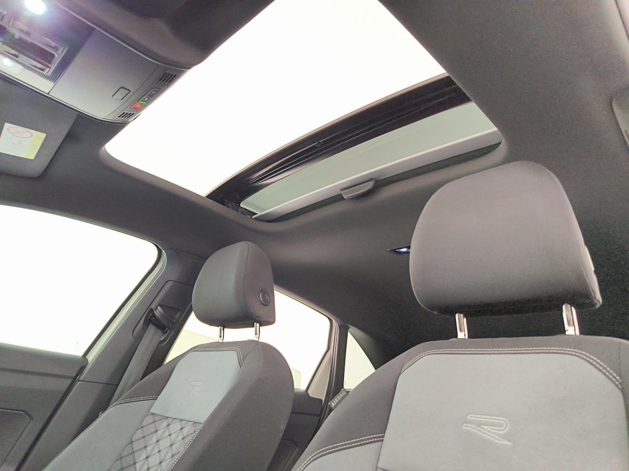 Volkswagen Taigo 1.0 tsi r-line 110cv