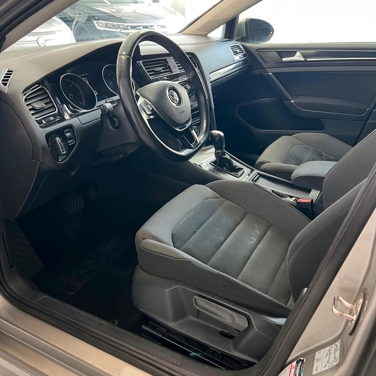 Volkswagen Golf 2.0 TDI DSG 5p. Highline BlueMotion Technology