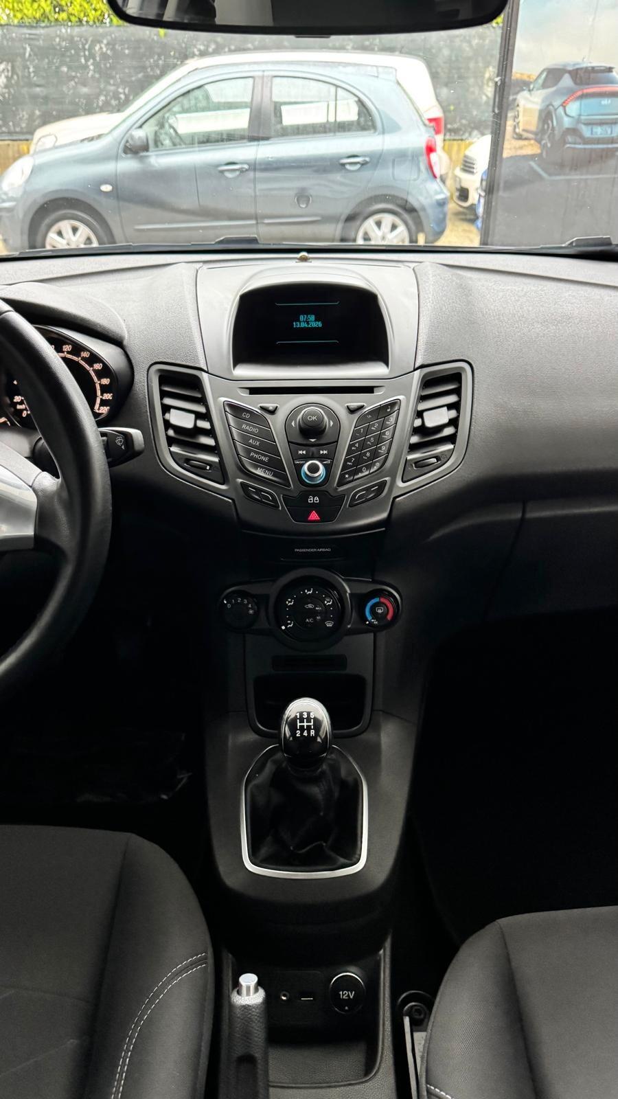 Ford Fiesta 1.5 TDCi 75CV 5 porte Titanium