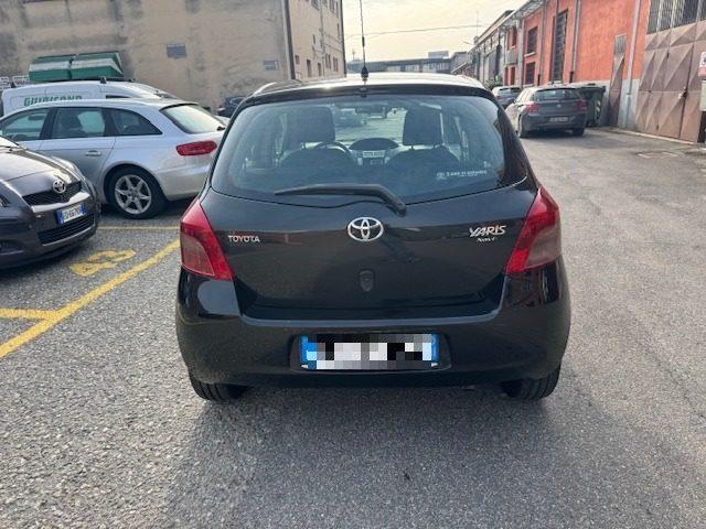 TOYOTA Yaris 1.3 5 porte Sol