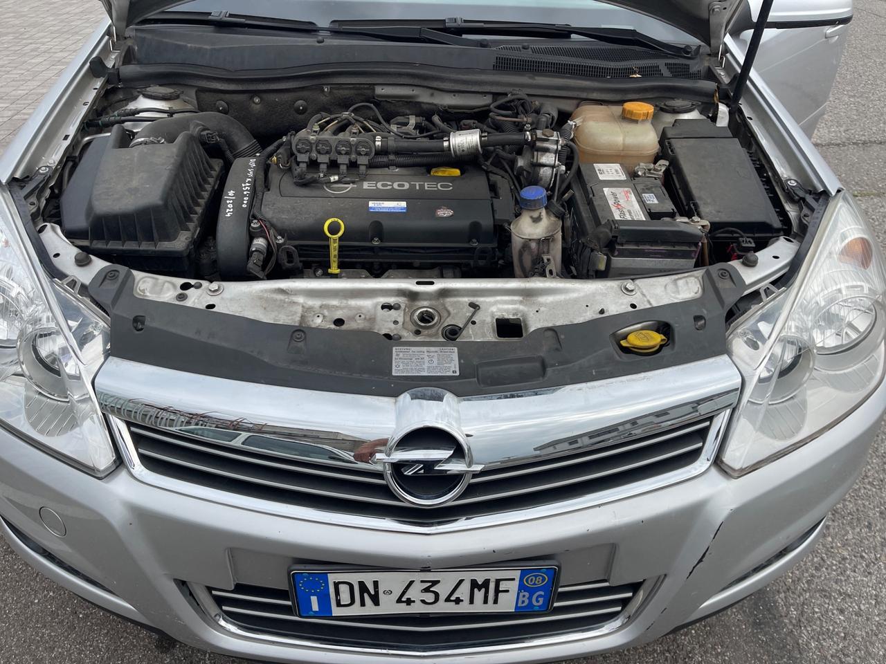 OPEL ASTRA 1.6 BENZINA-GPL 2028 EURO4 NEOPATENTATI