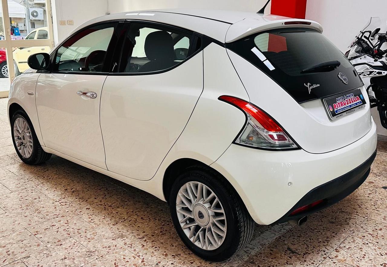 Lancia Ypsilon 1.2 69cv Gold NEO PATENTATI