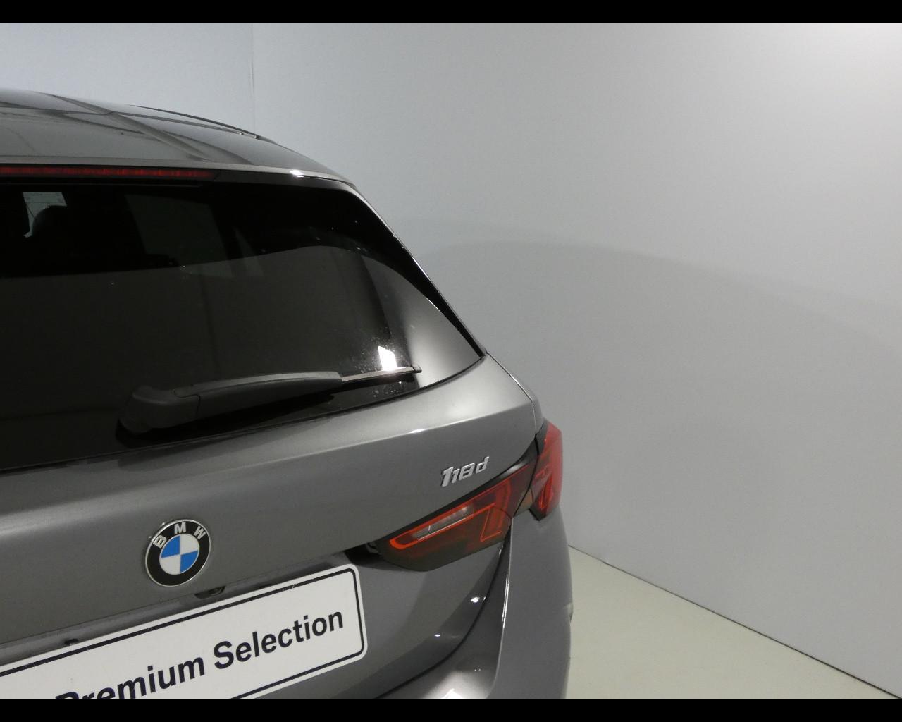 BMW Serie 1 (F70) - 118d MSport
