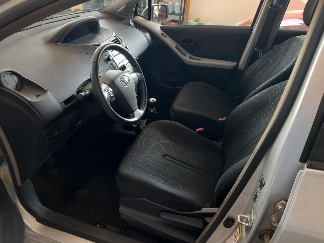 Toyota Yaris 1.0 5 porte Now