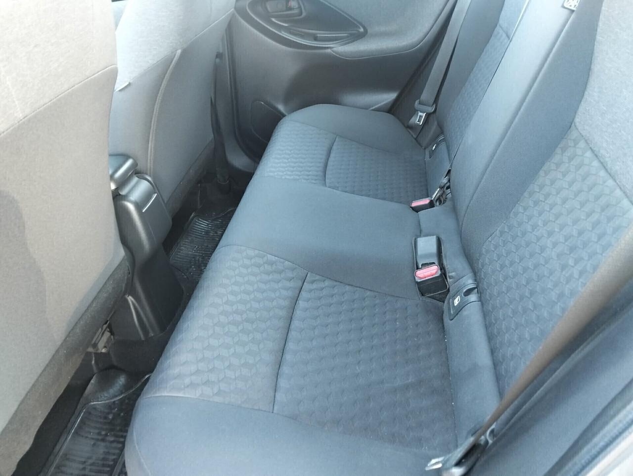 Toyota Yaris 1.5 Hybrid 5P Lounge - 2020