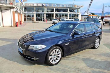 BMW - Serie 5 Touring - 520d Futura