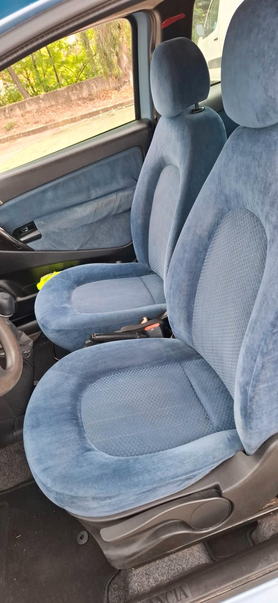 Lancia Ypsilon 1.2 Argento
