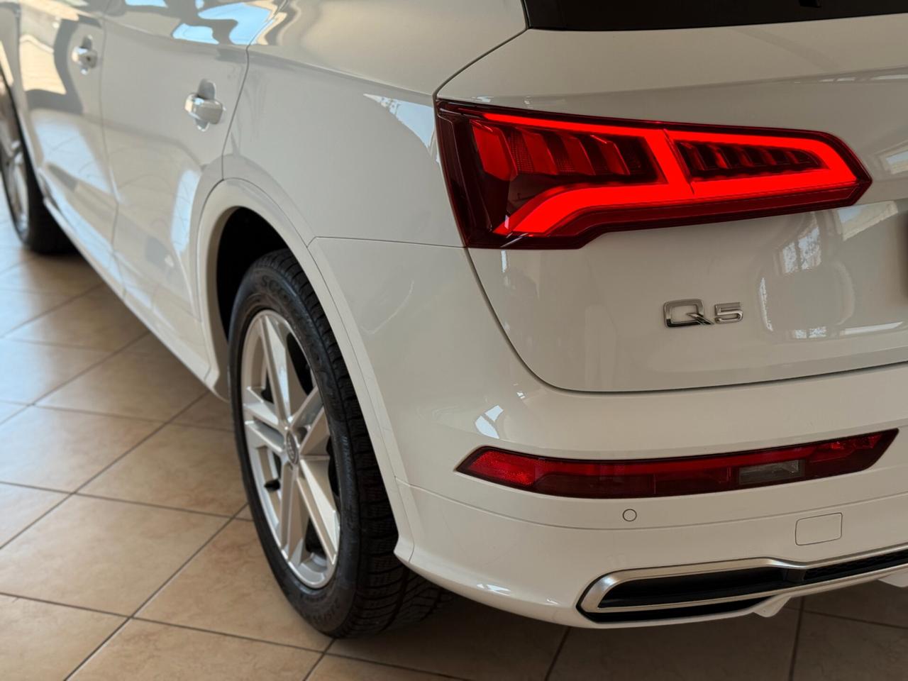 Audi Q5 40 2.0 tdi mhev S Line Plus quat 204cv s-tronic