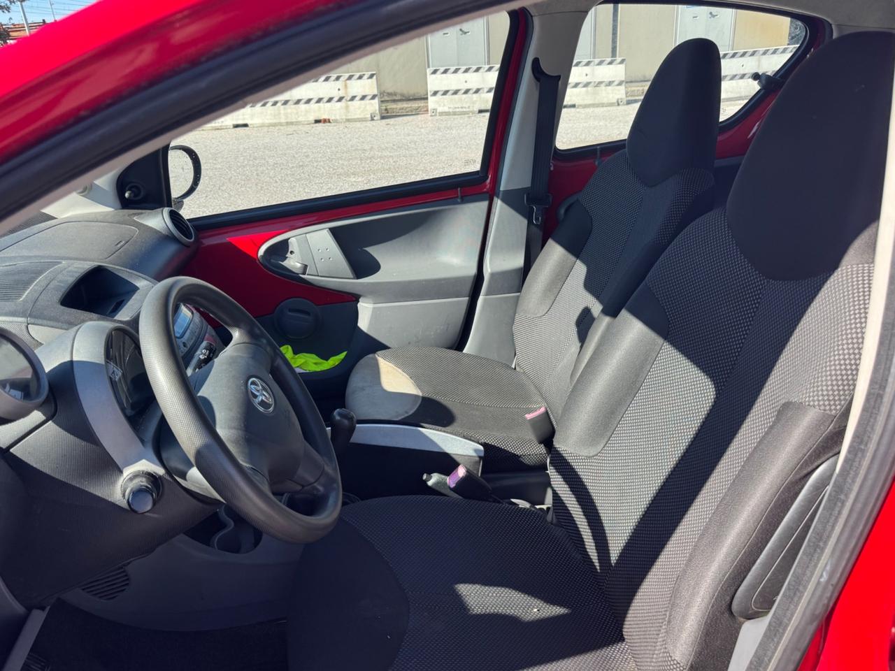 Toyota Aygo 1.0 12V VVT-i 5 porte Sol GPL
