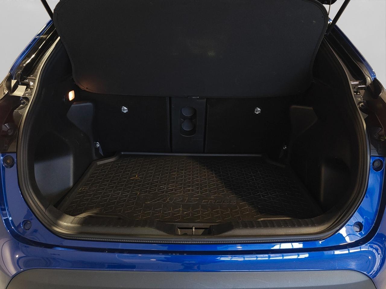 Toyota Yaris Cross 1.5 Hybrid 5p. E-CVT AWD-i Adventure