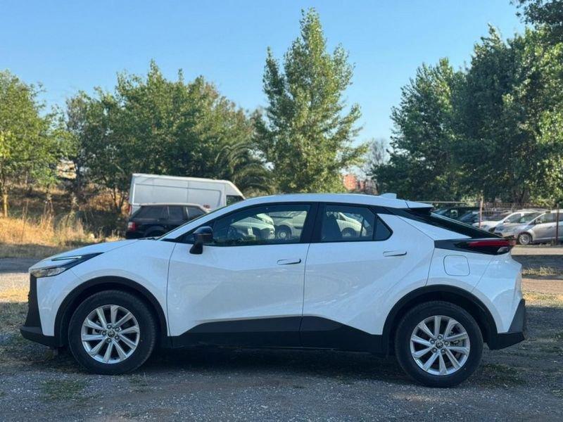 Toyota C-HR 1.8“NEW MODEL KM ZERO“