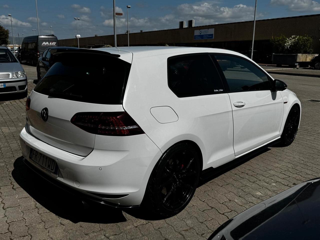 Volkswagen Golf GTI Performance 2.0 TSI DSG 3p. BlueMotion Technology
