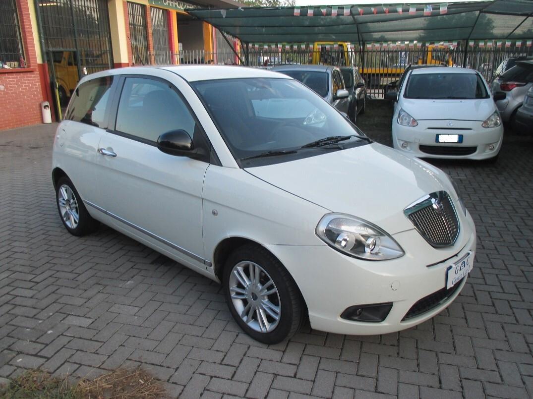 Lancia Ypsilon 1.3 mjt 16v E5 Per Neopatentati