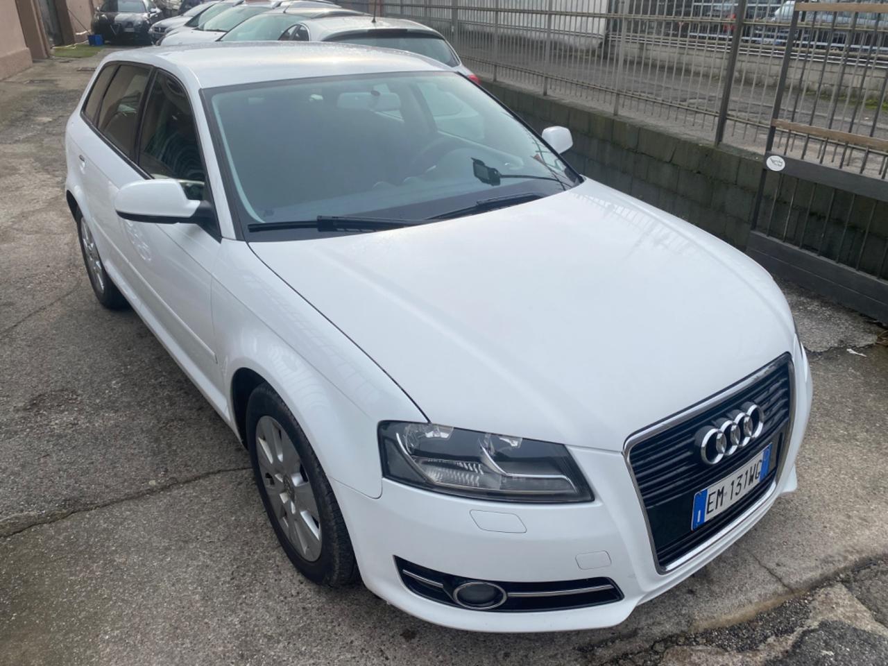 Audi A3 1.6 TDI 90 CV NEOPATENTATI