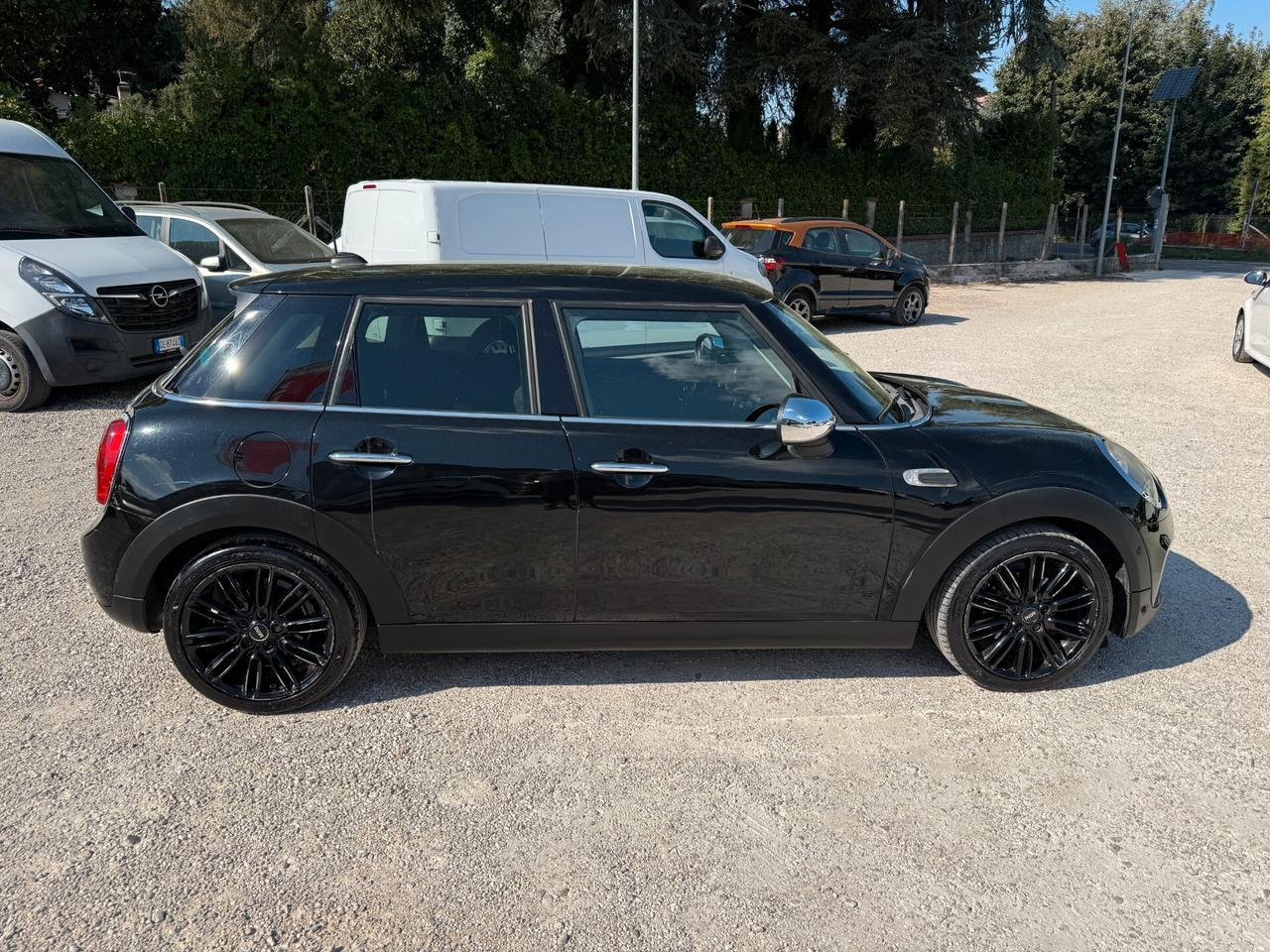 Mini 1.5 Cooper D Hype 5 porte AUTOMATICA