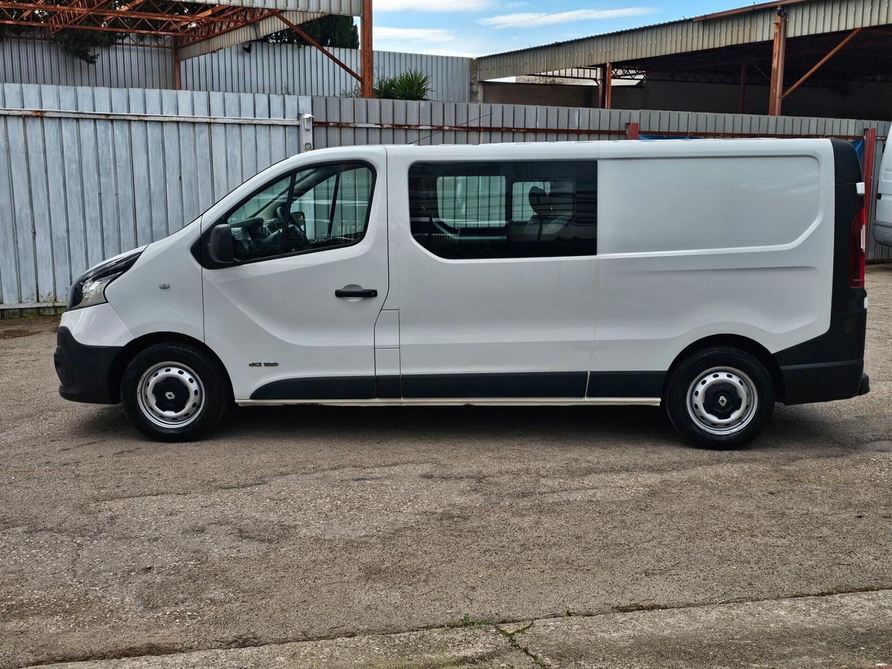 Renault Trafic 1.6 dCi 120cv 6 POSTI + FURGONE