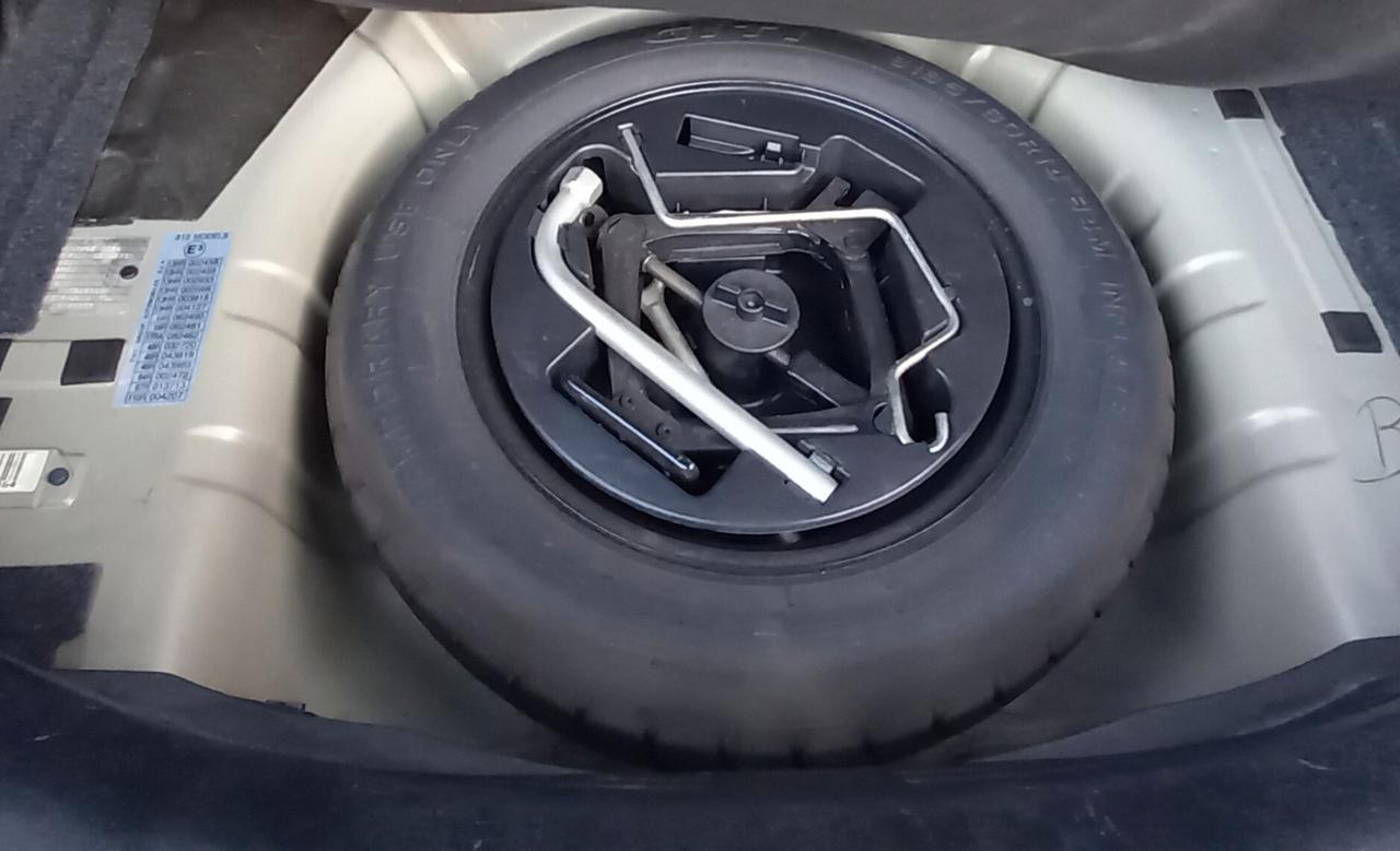 Lancia Ypsilon Benzina cc. 1.242 - 5 Porte 5 Posti UTILIZZABILE ANCHE PER I NEOPATENTATI.