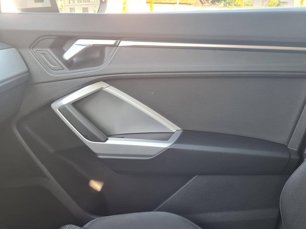 Audi Q3 1.4 45 TFSI e PHEV Business #7426