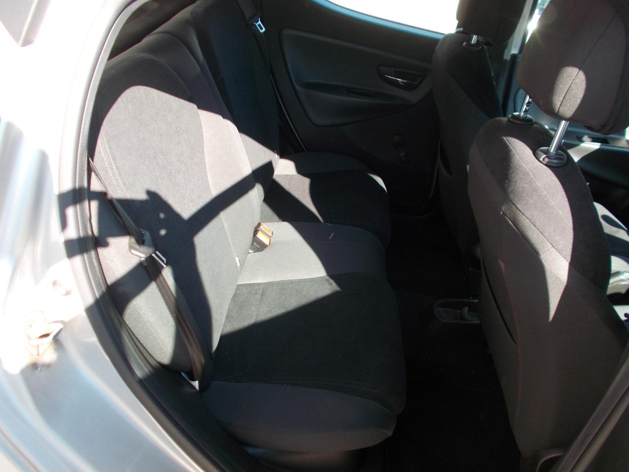 Lancia Ypsilon 1.2 69 CV 5 porte S&S Gold