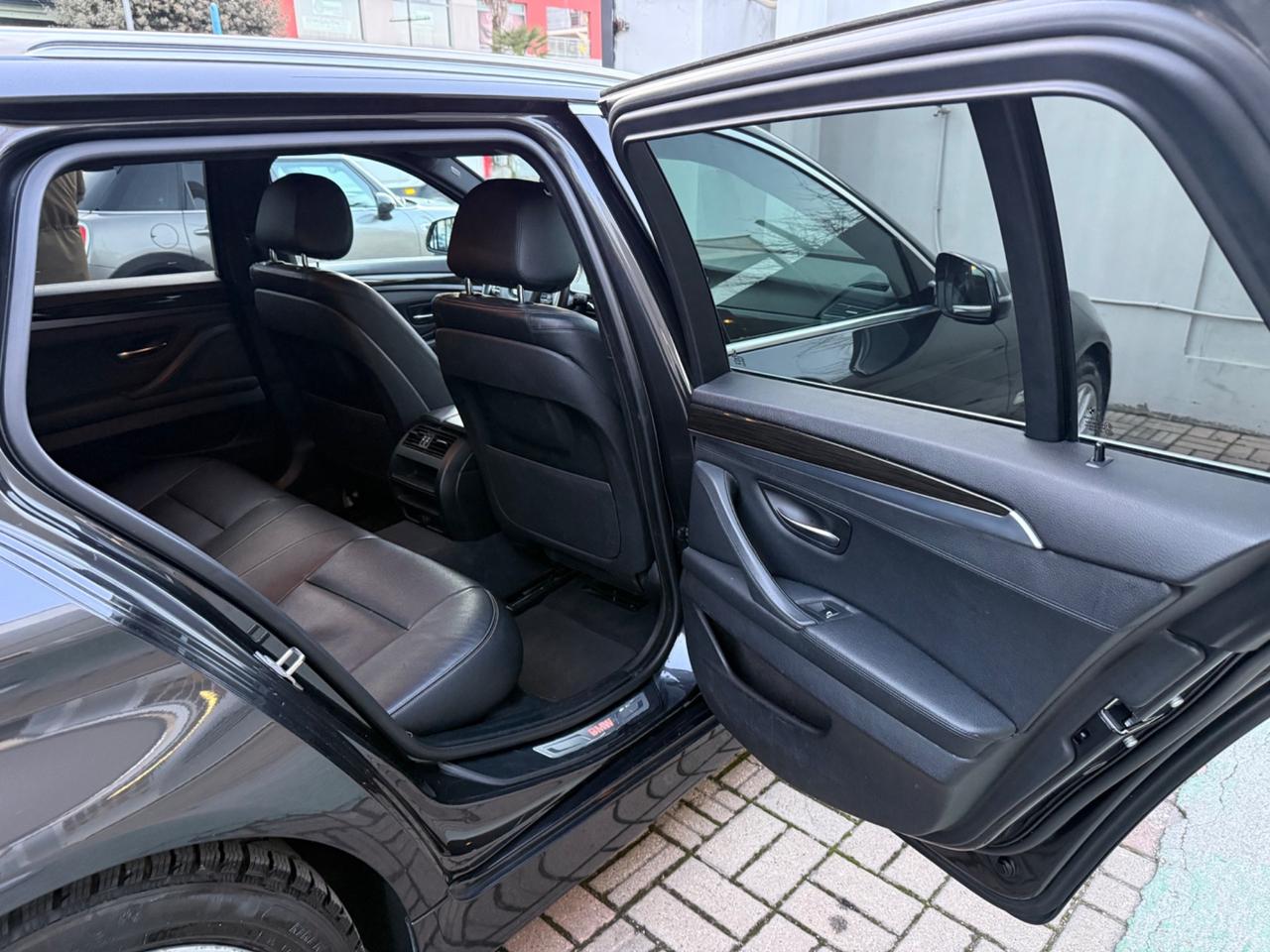 Bmw 520d Touring Luxury - GARANZIA