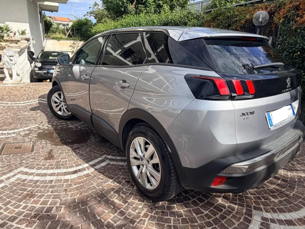 PEUGEOT 3008 BlueHDi 150 S&S Business